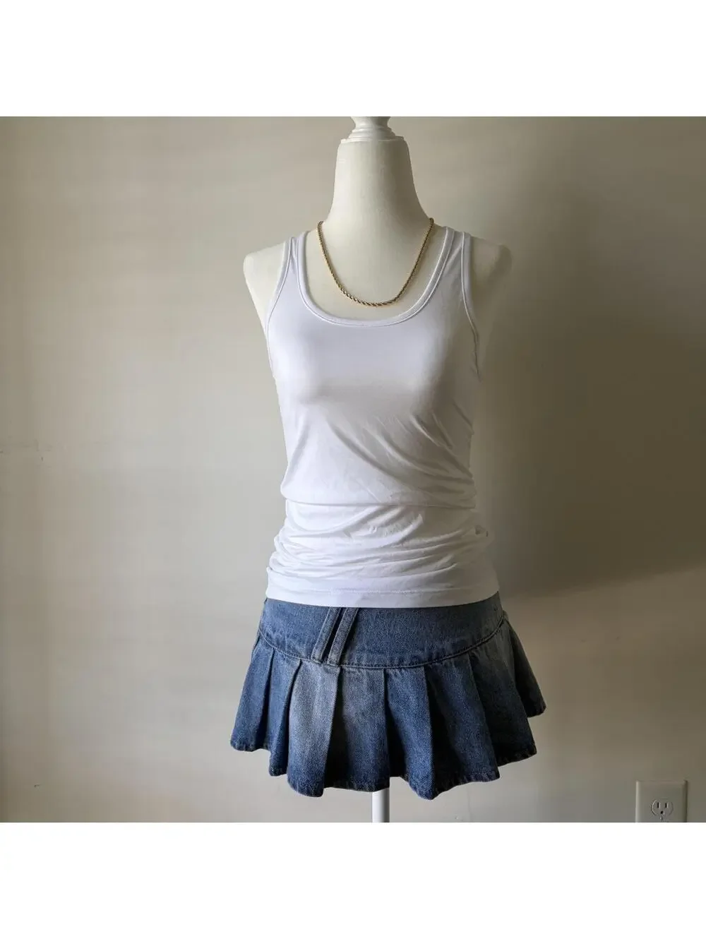 FITTED NIKE RACERBACK TANK